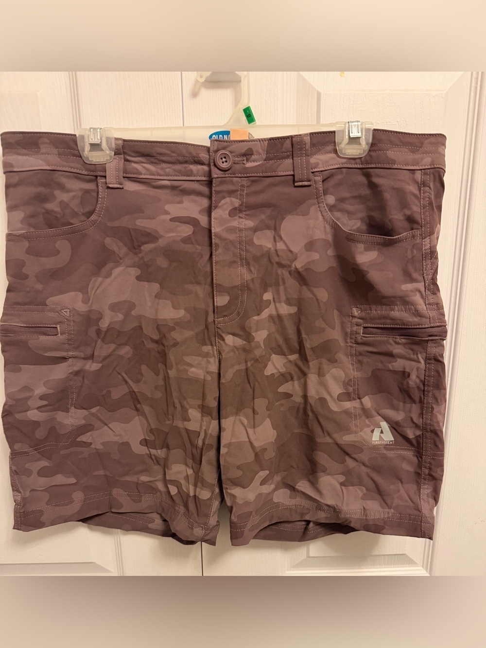 Eddie Bauer First Ascent Camo Hiking Cargo Shorts Women's 16 Stretch UPF - Picture 3 of 14